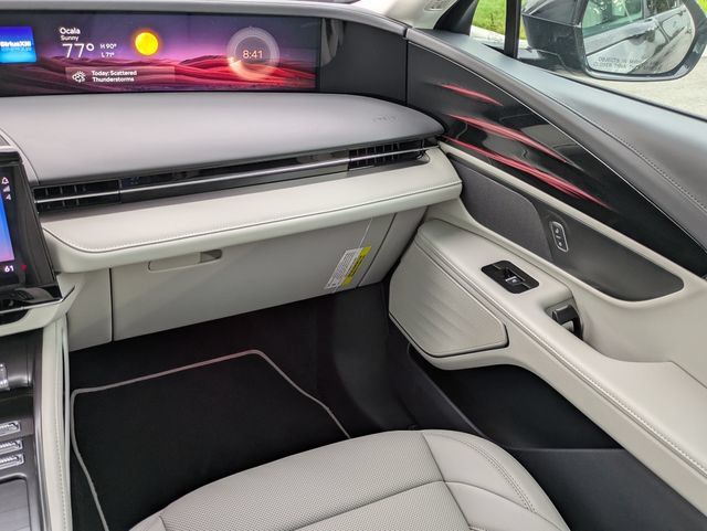 New 2026 Lincoln Nautilus Premier AWD/4WD image 17