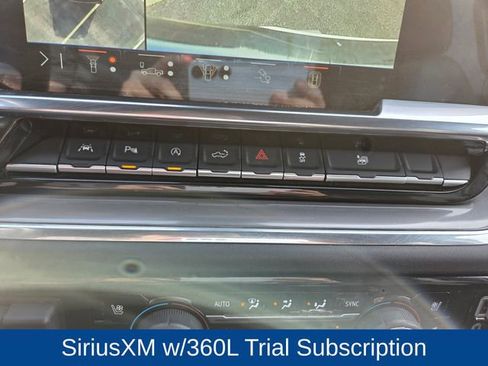 Used 2025 Chevrolet Silverado 1500 High Country w/ High Country Premium Package AWD/4WD image 34
