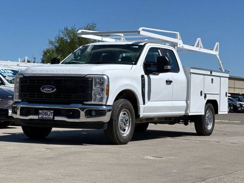 New 2026 Ford F250 XL image 7