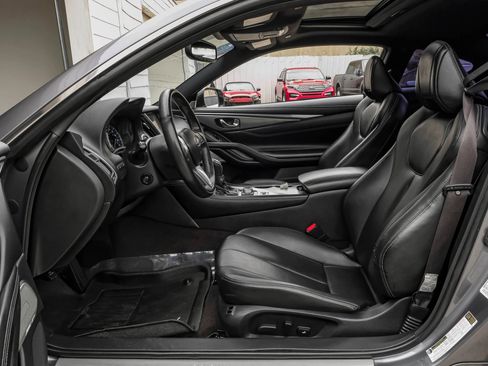 Used 2017 INFINITI Q60 3.0t w/ Premium Plus Package 3.0T image 3