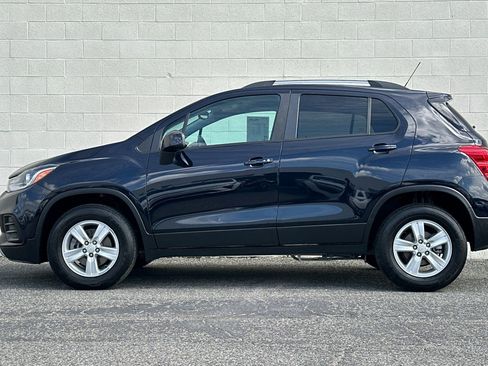 Certified 2022 Chevrolet Trax LT w/ Driver Confidence Package AWD/4WD image 7