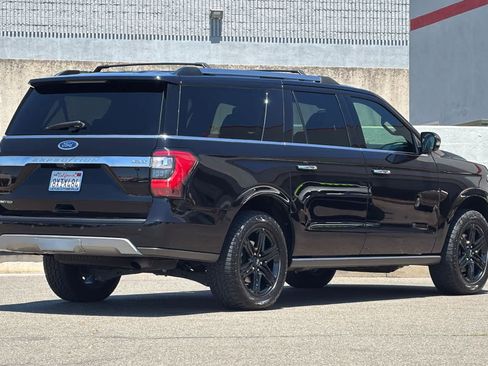 Used 2021 Ford Expedition Max Limited AWD/4WD image 2