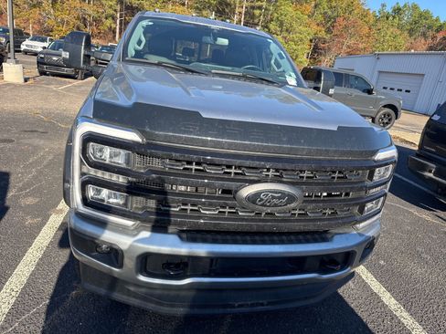 Certified 2024 Ford F250 Lariat w/ Black Appearance Package image 2