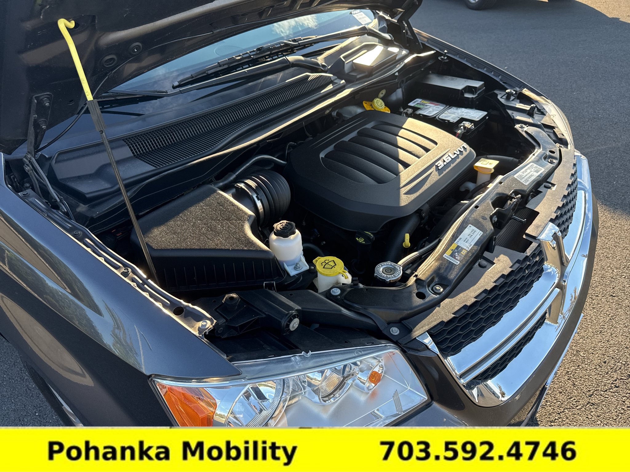 Used 2017 Dodge Grand Caravan SXT FWD image 28