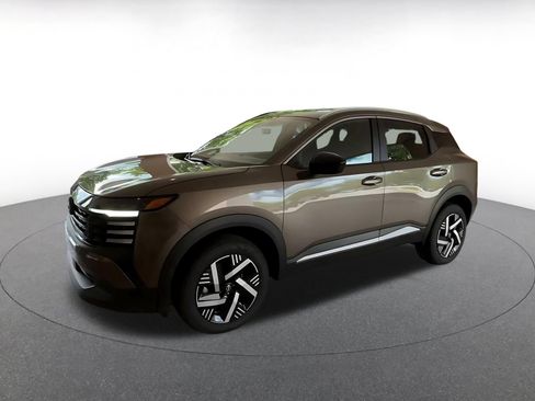 Used 2026 Nissan Kicks SV w/ Cold Weather Package FWD image 7