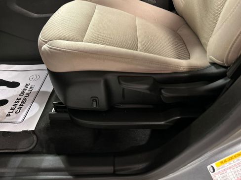 Used 2023 Chevrolet Traverse LS w/ Safety Package image 13