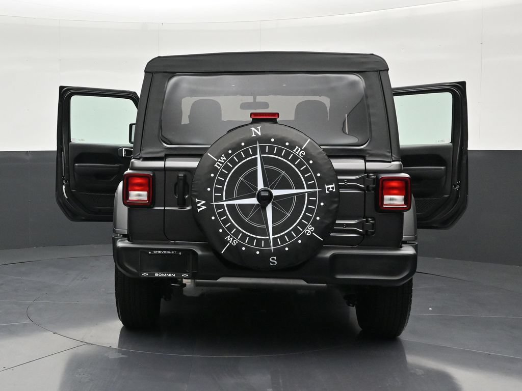 Used 2025 Jeep Wrangler Sport AWD/4WD image 30