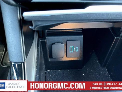 Used 2023 Ford Explorer ST w/ Equipment Group 401A AWD/4WD image 16