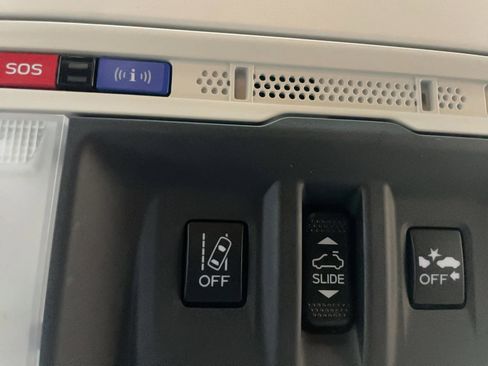 Used 2020 Subaru Forester Premium image 13