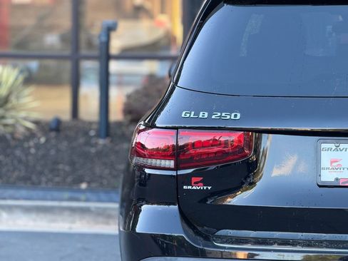 Used 2023 Mercedes-Benz GLB 250 4MATIC image 15