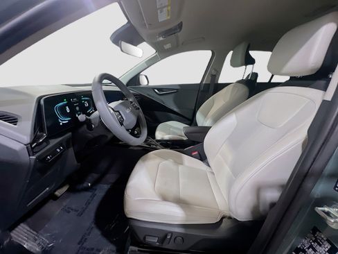 Used 2025 Kia Niro EX FWD image 15
