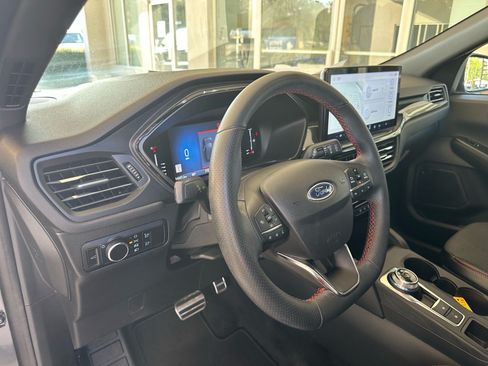 Certified 2024 Ford Escape ST-Line w/ Tech Pack #1 FWD image 19