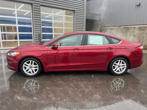 Used 2015 Ford Fusion SE image 8