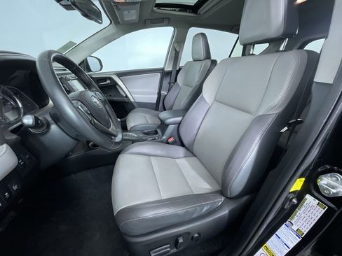 Used 2014 Toyota RAV4 Limited w/ Technology Package image 14