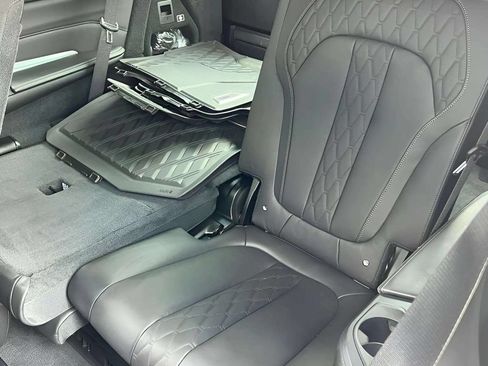 Used 2020 BMW X7 xDrive40i w/ M Sport Package AWD/4WD image 15