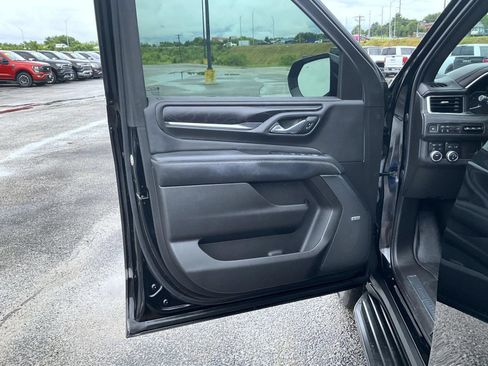 Used 2021 GMC Yukon Denali AWD/4WD image 9