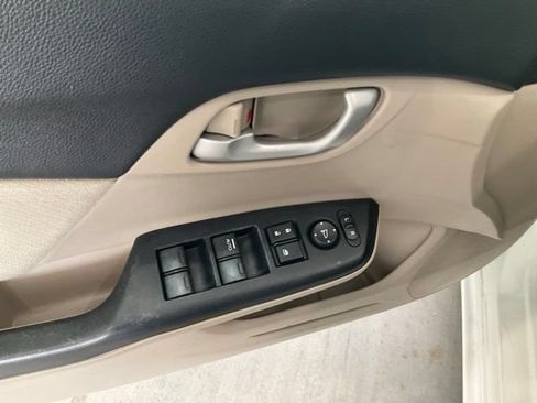 Used 2013 Honda Civic LX image 4