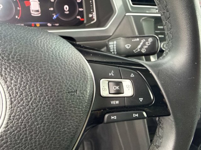 Used 2020 Volkswagen Tiguan SEL FWD image 31
