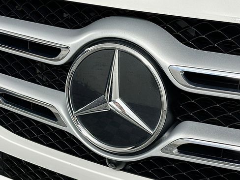 Used 2023 Mercedes-Benz GLE 350 4MATIC w/ Premium Package image 15