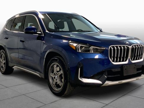 Used 2025 BMW X1 xDrive28i image 3
