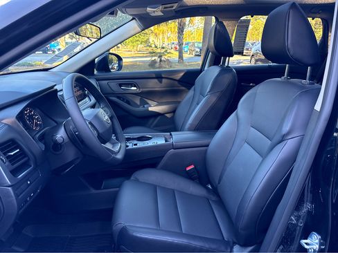 Used 2026 Nissan Rogue SV w/ Cold Weather Package image 22