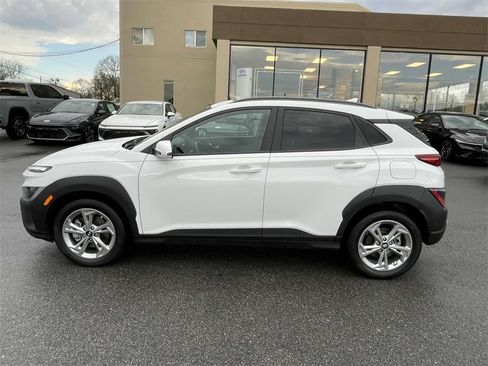 Used 2023 Hyundai Kona SEL w/ Convenience Package image 2