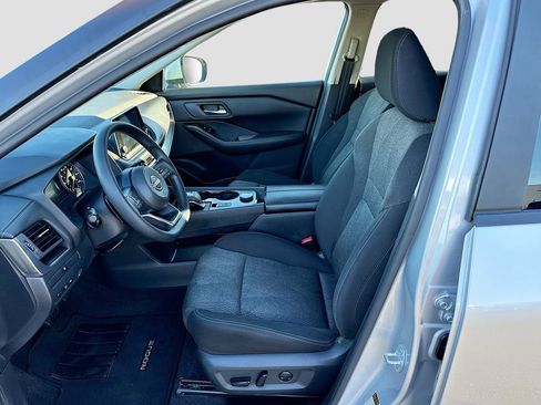 Used 2024 Nissan Rogue SV image 20
