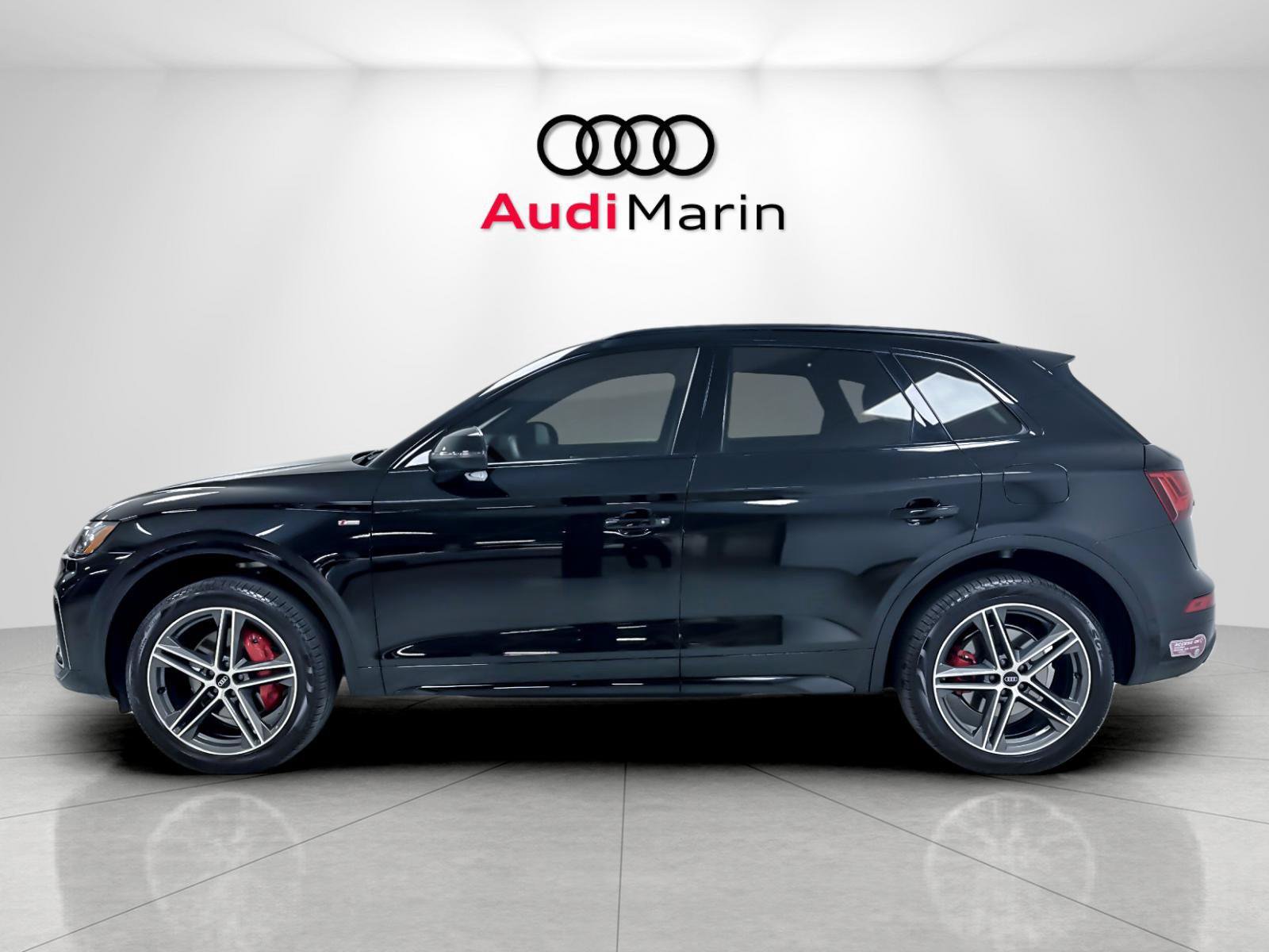 Used 2024 Audi Q5 e Prestige w/ Prestige Package AWD/4WD image 2