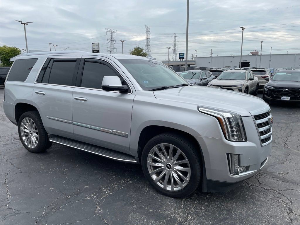 Used 2015 Cadillac Escalade Luxury AWD/4WD image 8
