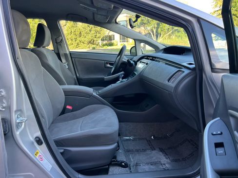Used 2010 Toyota Prius One FWD image 16