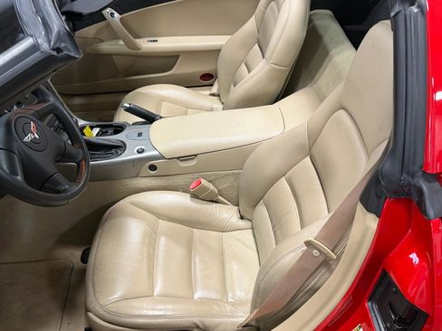 Used 2005 Chevrolet Corvette Coupe w/ 2LT w/ Preferred Equipment Group RWD image 6