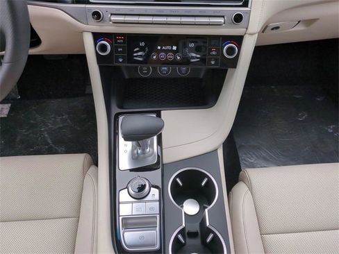 New 2026 Genesis G70 2.5T image 18