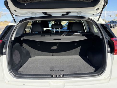 Used 2022 Kia Niro EX Premium w/ Cold Weather Package image 14