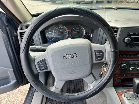 Used 2007 Jeep Grand Cherokee Limited w/ Trailer Tow Group IV AWD/4WD image 15