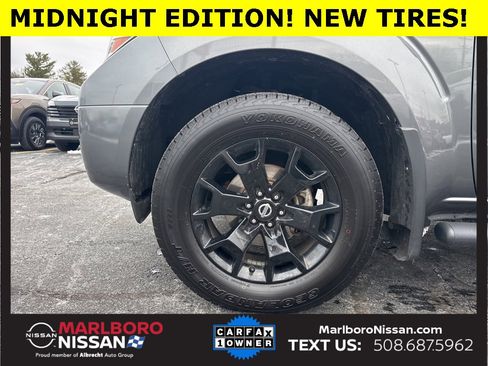 Certified 2020 Nissan Frontier SV w/ Midnight Edition Floor Mats image 11