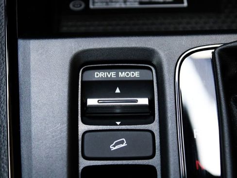 Used 2025 Honda CR-V Sport Touring image 26