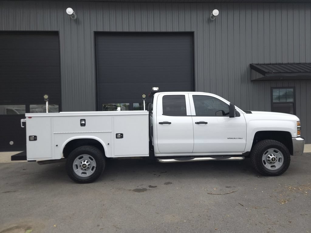 Used 2017 Chevrolet Silverado 2500 W/T AWD/4WD image 5