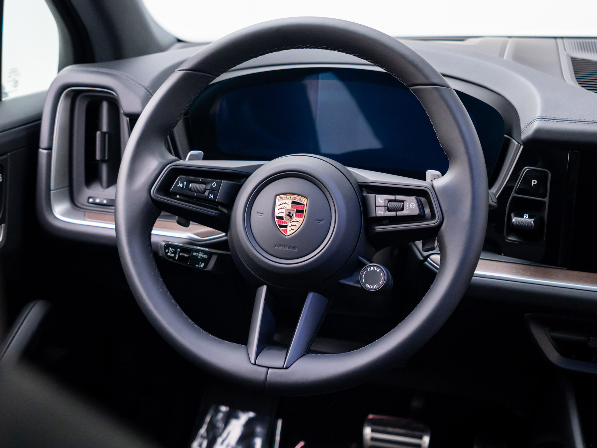 Certified 2025 Porsche Cayenne S AWD/4WD image 12