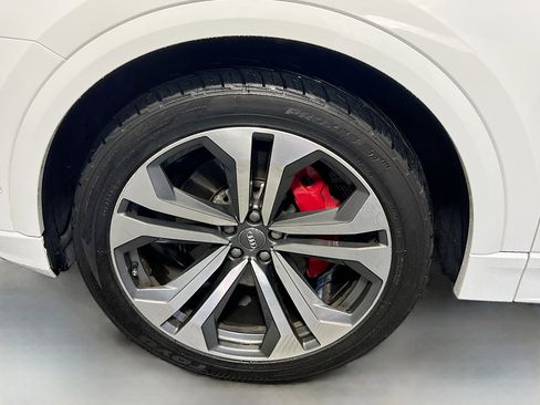 Used 2019 Audi Q8 Prestige w/ Luxury Package image 13