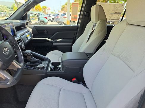 New 2026 Toyota 4Runner SR5 AWD/4WD image 8