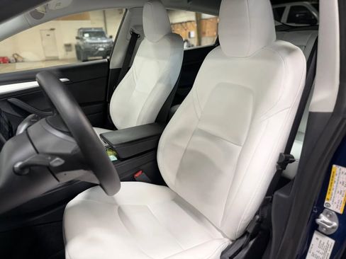 Used 2023 Tesla Model 3 Standard Range RWD image 14