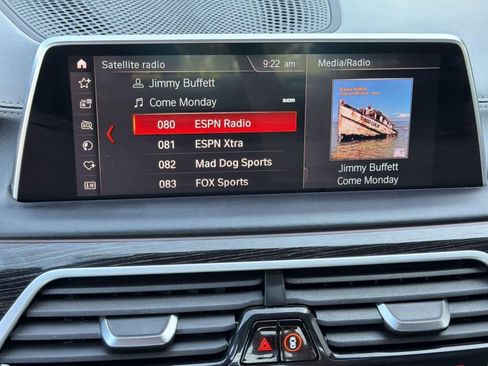 Used 2019 BMW 750i w/ Executive Package RWD image 23