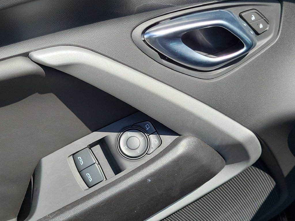 Used 2021 Chevrolet Camaro LS RWD image 17