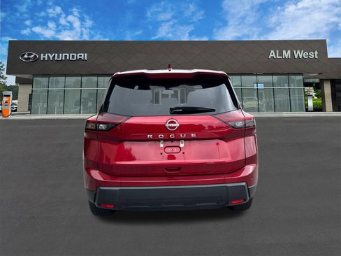 Used 2025 Nissan Rogue SV FWD image 6