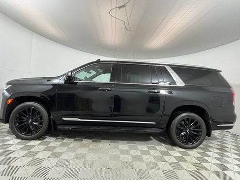 Used 2023 Cadillac Escalade ESV Premium Luxury w/ LPO, Floor Liner Package AWD/4WD image 5