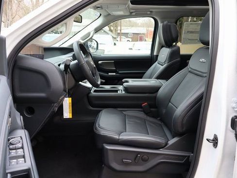 New 2026 Ford Expedition Platinum w/ Driver's Package image 22