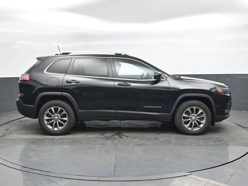 Used 2020 Jeep Cherokee Latitude Plus AWD/4WD image 5