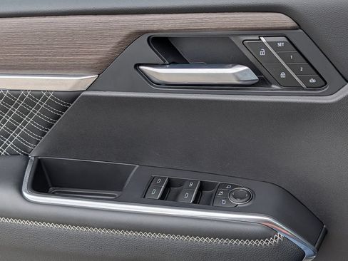 New 2026 GMC Acadia Denali w/ Super Cruise Package FWD image 23