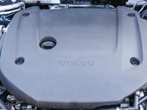 New 2025 Volvo XC90 B6 Plus w/ Protection Package Premier image 14