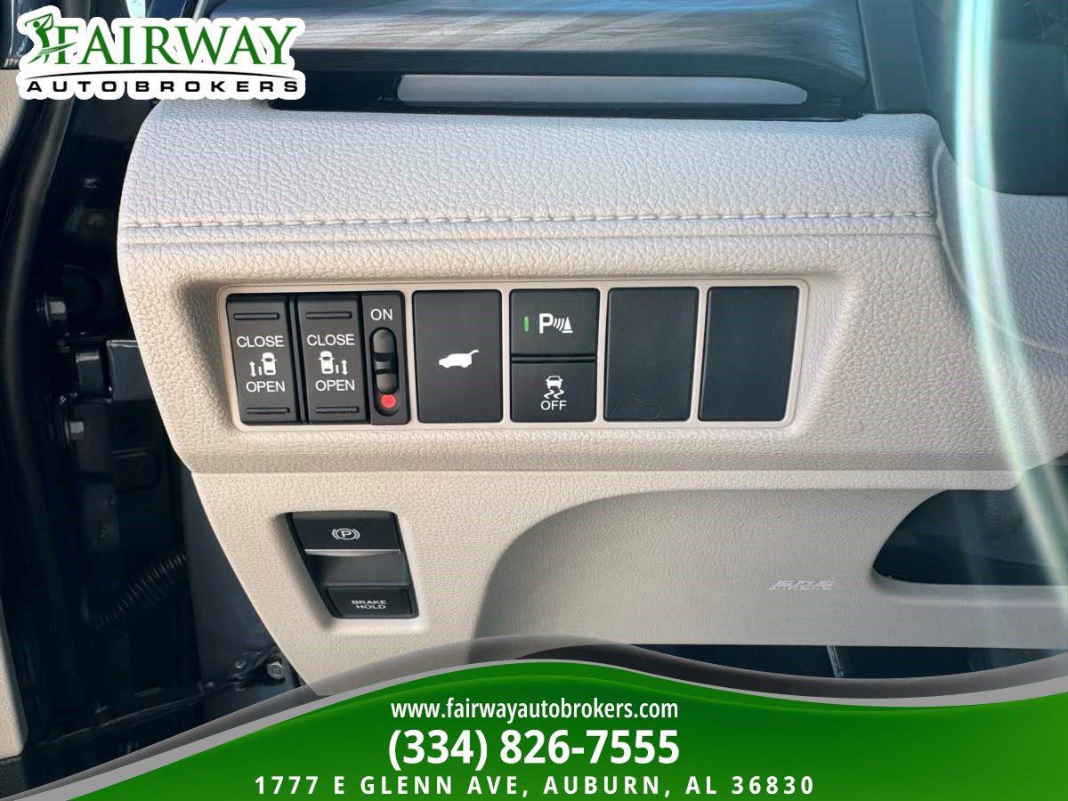 Used 2025 Honda Odyssey Elite image 18
